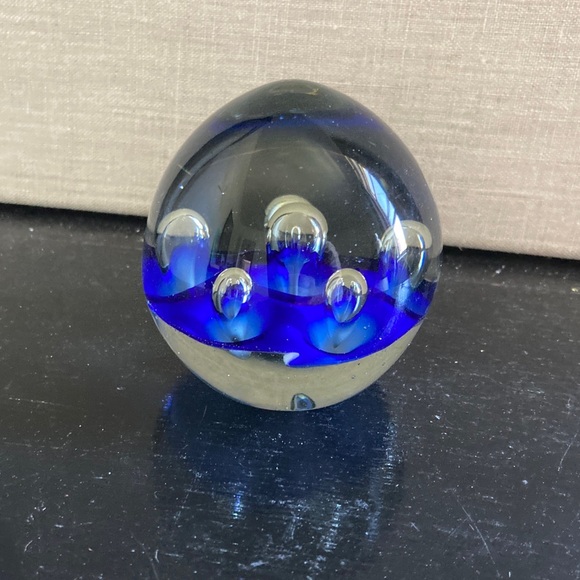 Art Glass Paperweight Cobalt Blue Base Controlled Bubbles 2.5" - Picture 5 of 7